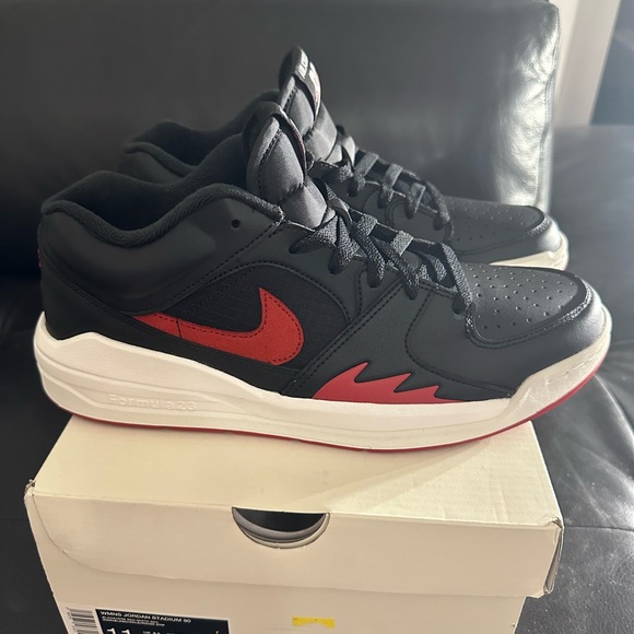 This is a woman’s size 11 Jordan Stadium 90 - Picture 2 of 5